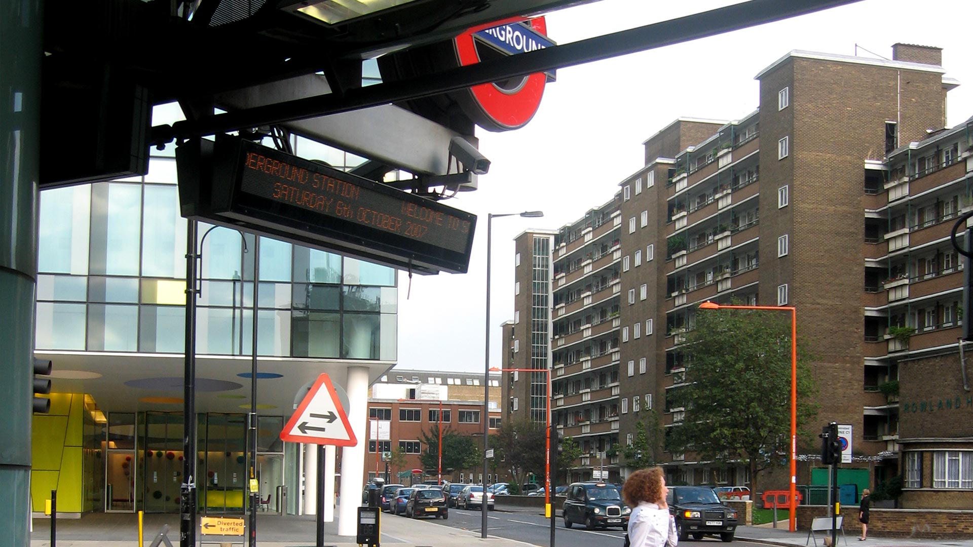 Tate to Tube Signage Thomas Manss & Company