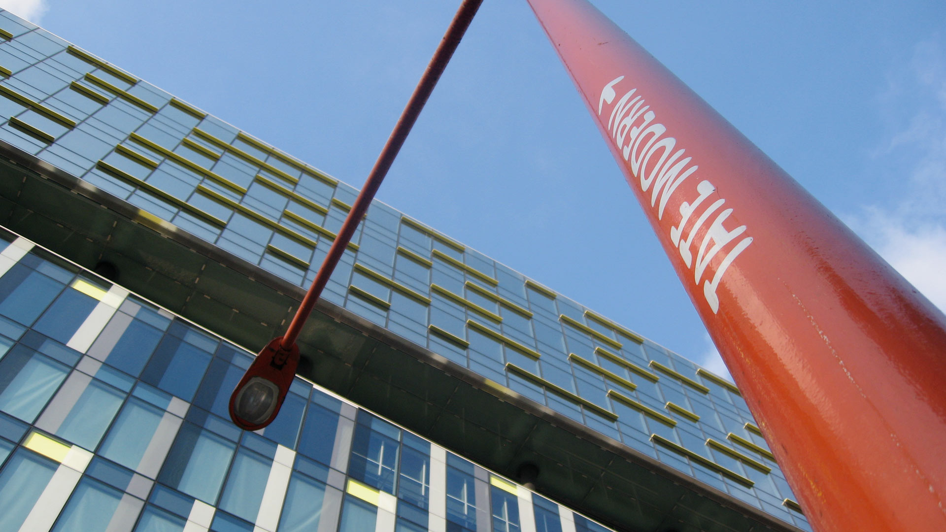 Tate to Tube Signage Thomas Manss & Company